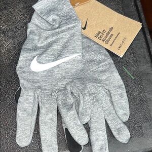 Nike Gray Heather Running Gloves with White Swoosh